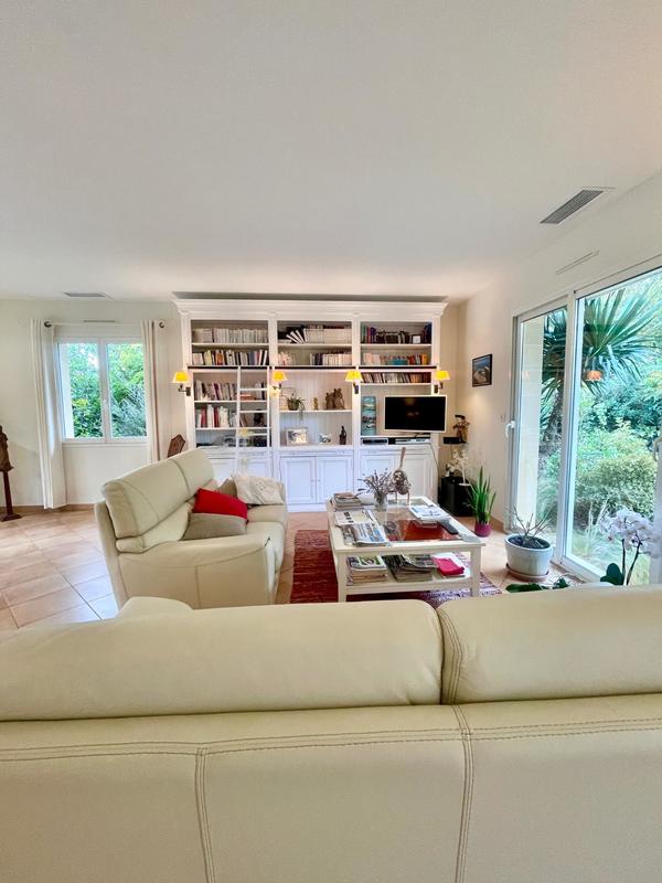 Maison - 180 m² - 6 pièces