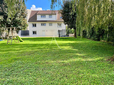 Maison - 180 m² - 6 pièces