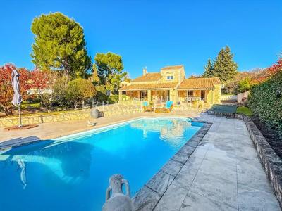 Maison - 173 m² - 6 pièces