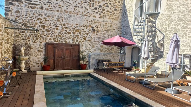 Maison ancienne - 209 m² - 8 pièces