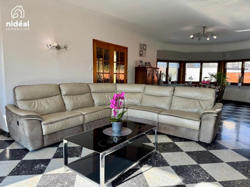 Maison - 185 m² - 8 pièces