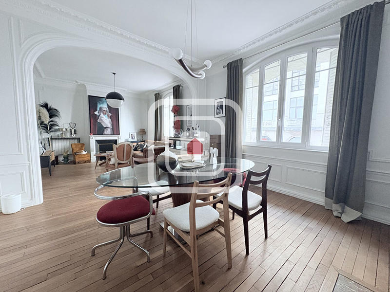 Appartement - 122 m² - 5 pièces