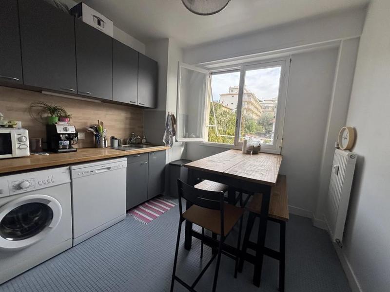 Appartement - 84 m² - 4 pièces