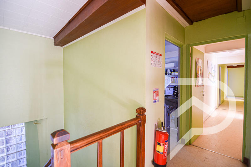 Maison - 270 m² - 11 pièces