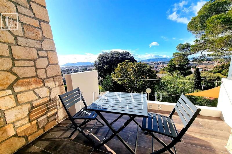 Maison - 200 m² - 6 pièces