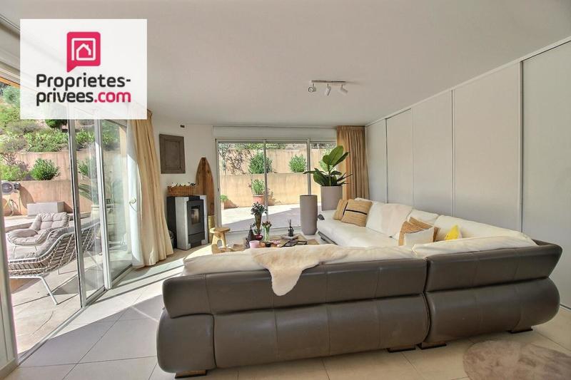 Villa - 240 m² - 7 pièces