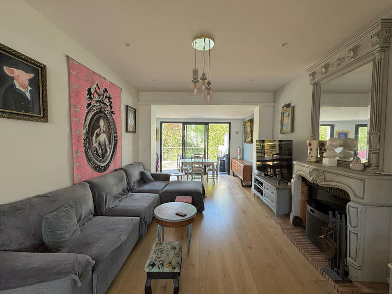 Maison - 204 m² - 8 pièces