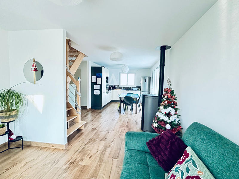 Maison - 84 m² - 4 pièces