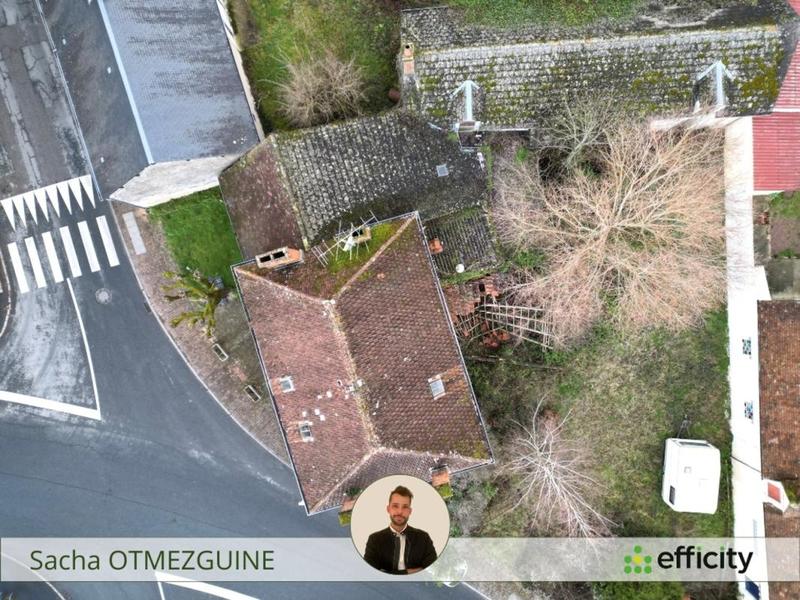 Maison - 270 m² - 15 pièces