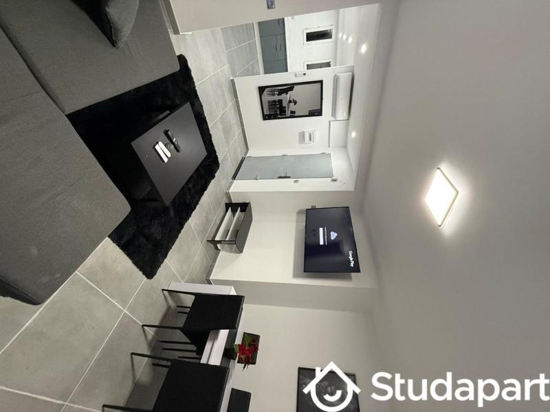 Chambre - 7 m² - 1 pièce