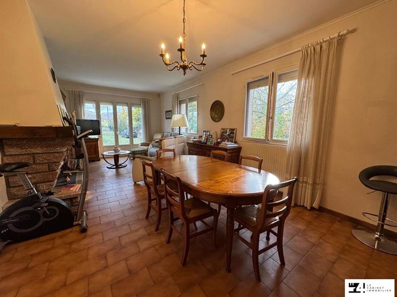 Maison traditionnelle - 140 m² - 5 pièces