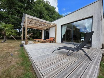 Maison - 145 m² - 5 pièces