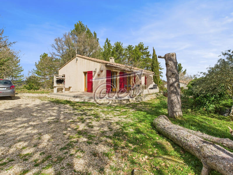 Villa - 100 m² - 5 pièces