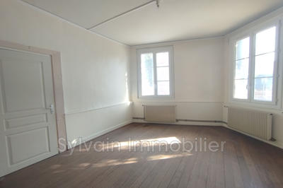 Maison - 74 m² - 5 pièces