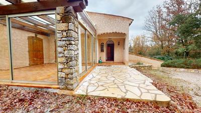 Maison - 180 m² - 6 pièces