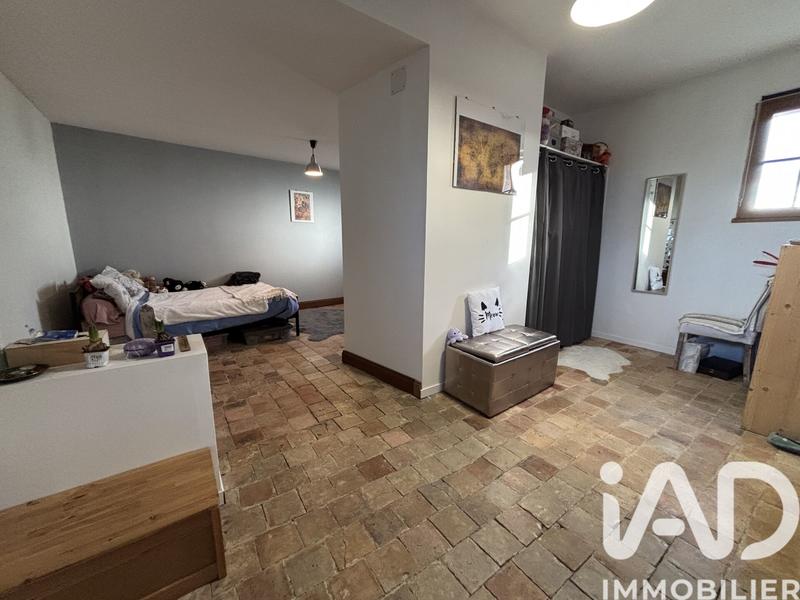 Maison - 317 m² - 12 pièces