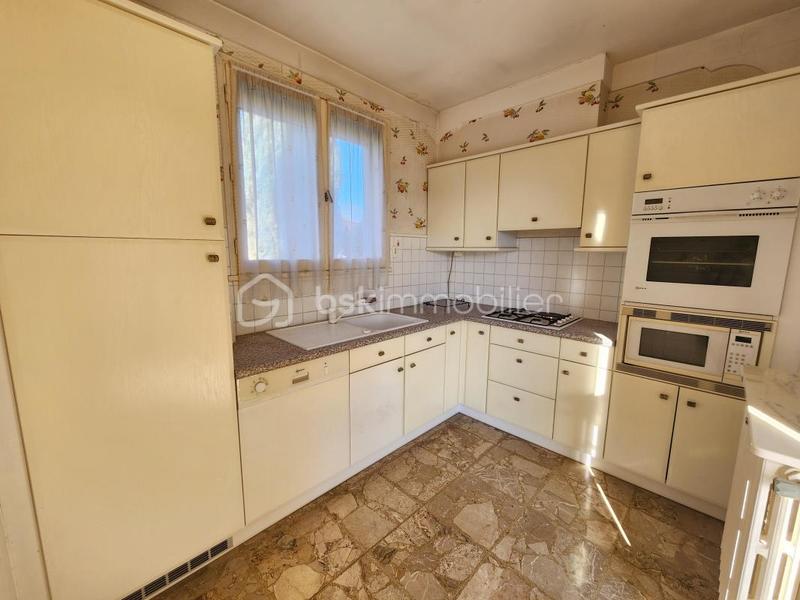 Maison traditionnelle - 165 m² - 8 pièces