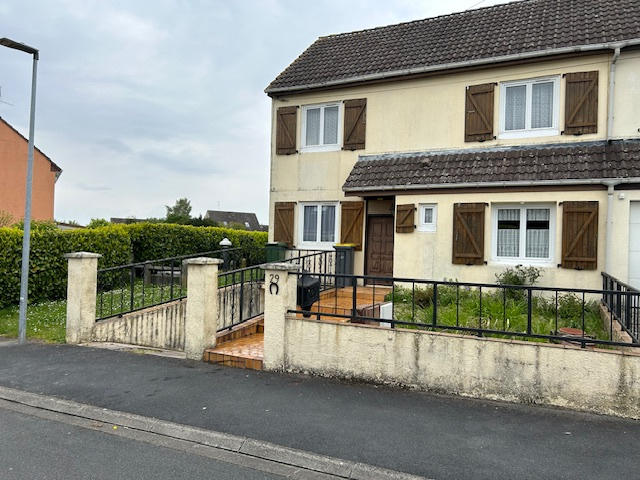 Maison - 100 m² - 7 pièces