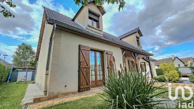 Maison - 180 m² - 8 pièces