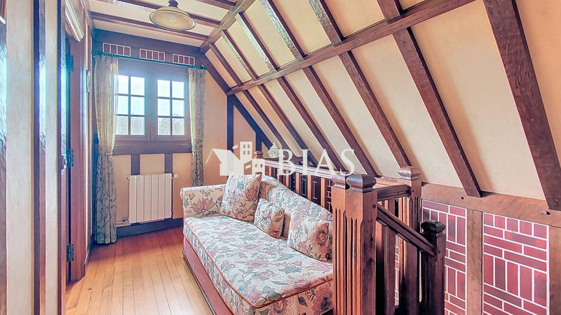 Viager - Maison traditionnelle - 145 m² - 6 pièces