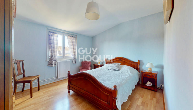 Maison - 98 m² - 5 pièces