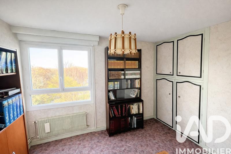 Appartement - 90 m² - 5 pièces