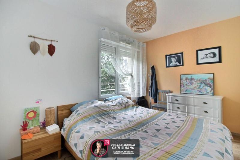 Appartement - 92 m² - 5 pièces