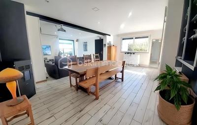 Propriété - 200 m² - 7 pièces