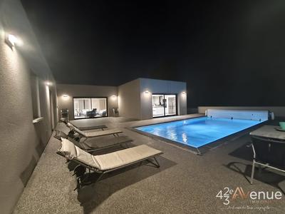 Villa - 199 m² - 6 pièces