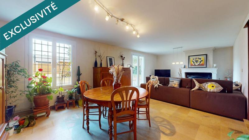 Maison - 203 m² - 7 pièces