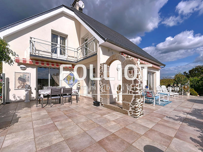 Maison - 185 m² - 5 pièces