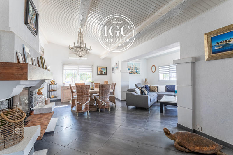 Maison - 230 m² - 6 pièces