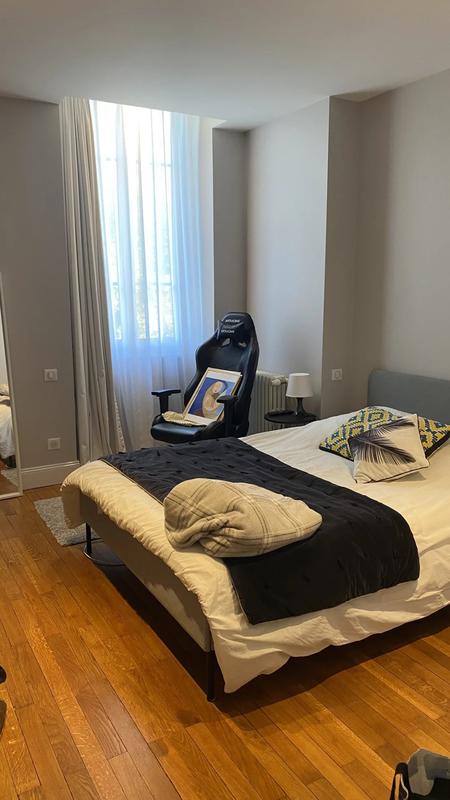 Appartement - 90 m² - 3 pièces