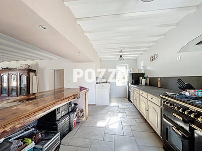 Maison - 192 m² - 9 pièces
