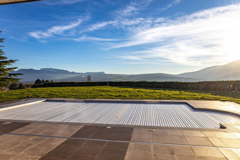 Maison - 680 m² - 19 pièces