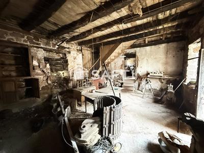 Maison - 150 m² - 2 pièces