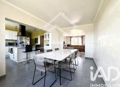 Maison - 175 m² - 6 pièces