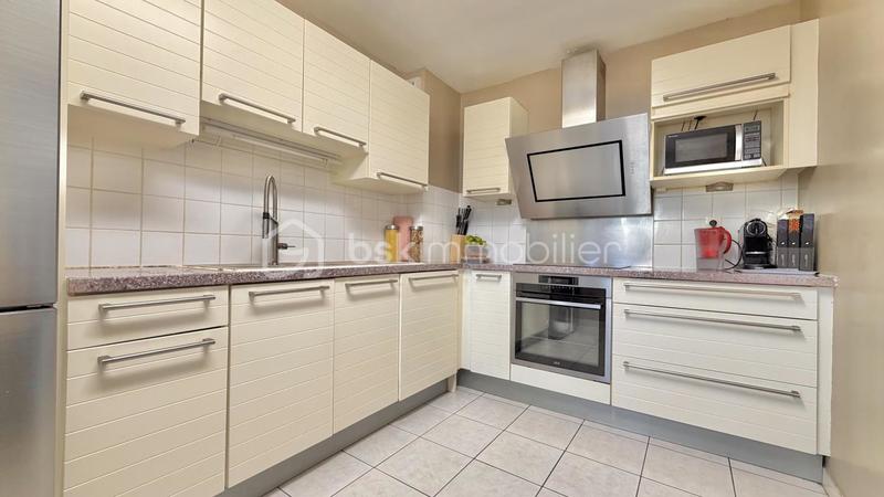 Maison - 84 m² - 4 pièces