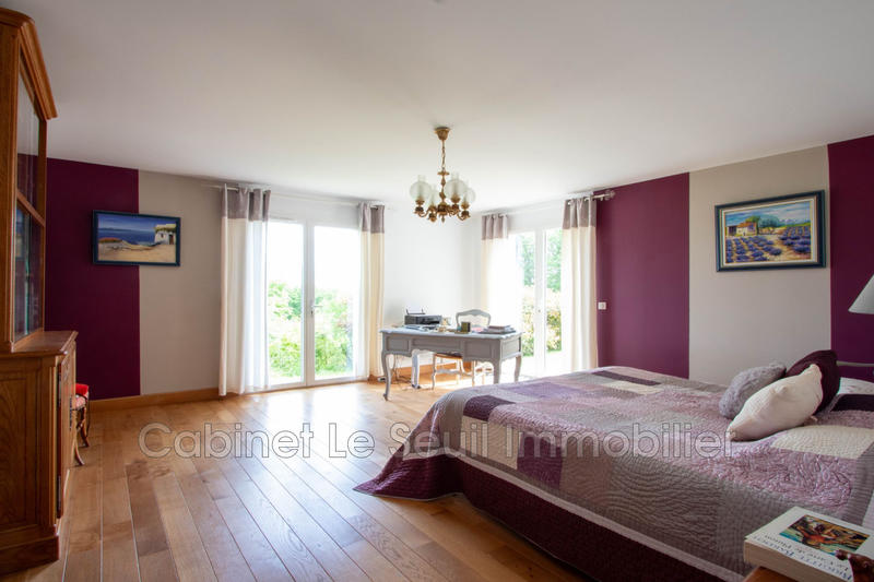 Villa - 224 m² - 8 pièces