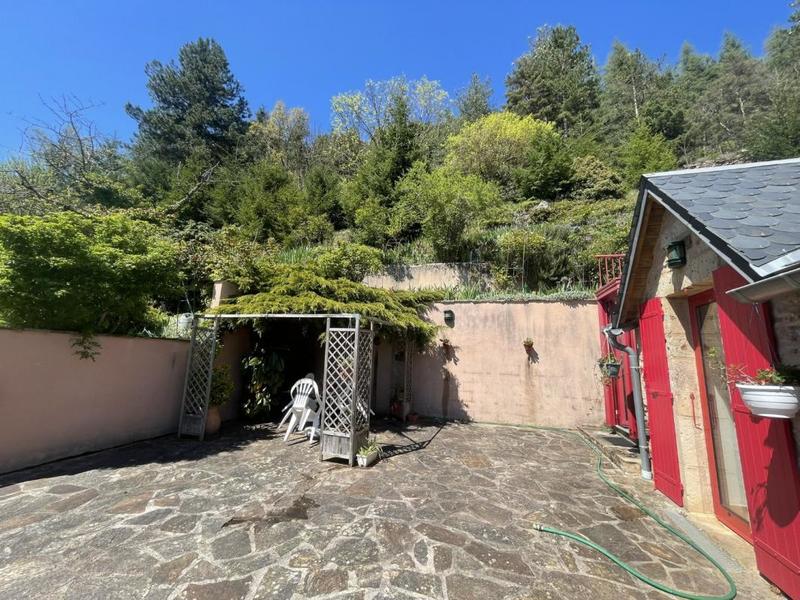 Maison - 204 m² - 6 pièces