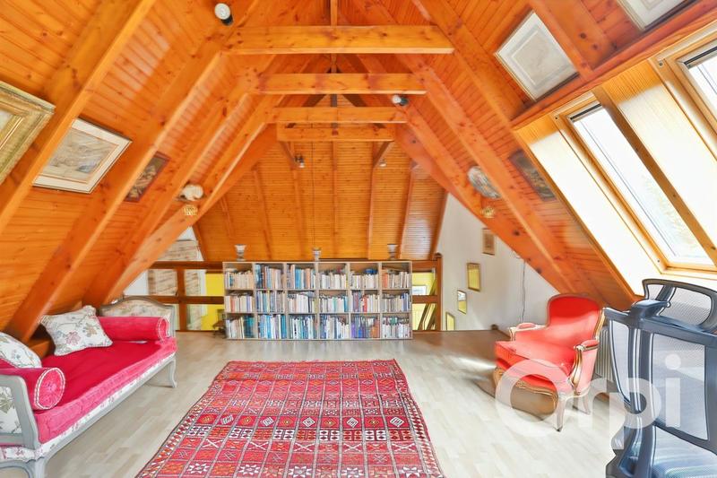 Maison - 223 m² - 7 pièces