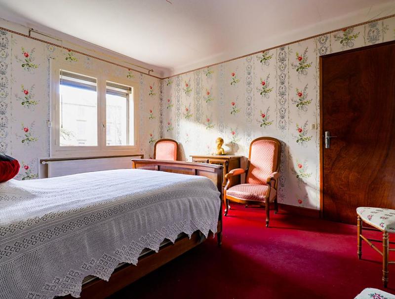 Maison - 260 m² - 12 pièces