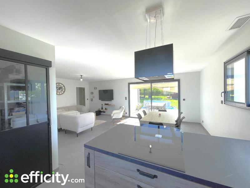 Maison - 97 m² - 6 pièces