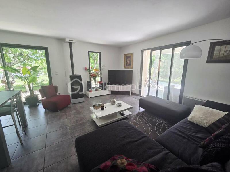 Maison - 102 m² - 5 pièces