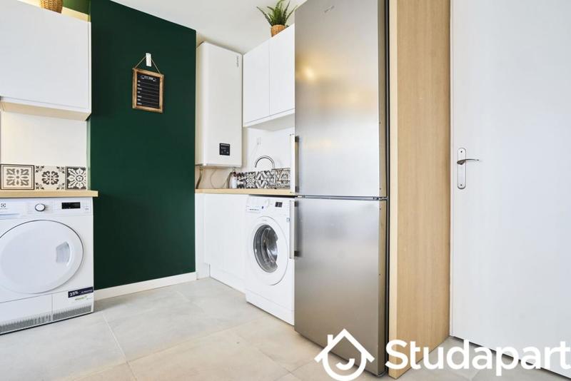 Chambre - 11 m² - 1 pièce