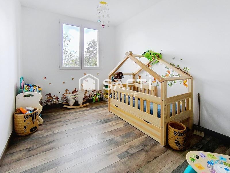 Maison - 90 m² - 5 pièces