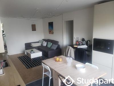 Chambre - 13 m² - 1 pièce