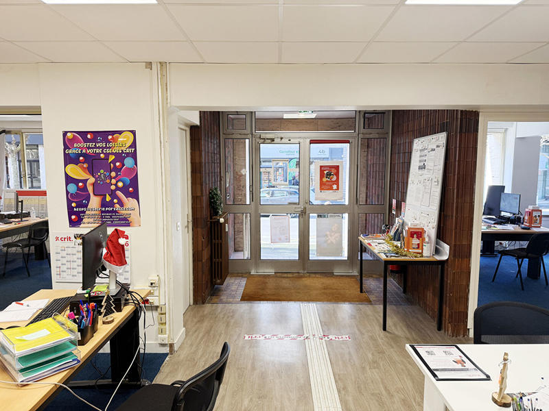 Bureau - 106 m² - 4 pièces