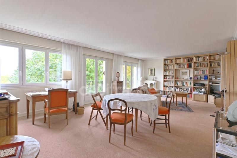 Appartement bourgeois - 103 m² - 5 pièces