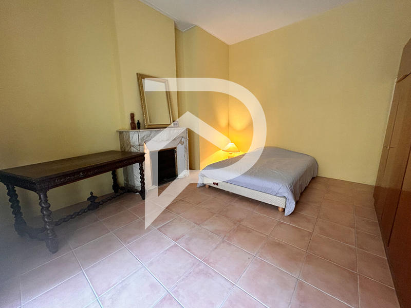 Maison - 290 m² - 12 pièces